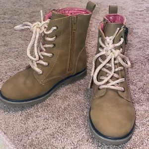 Combat boot